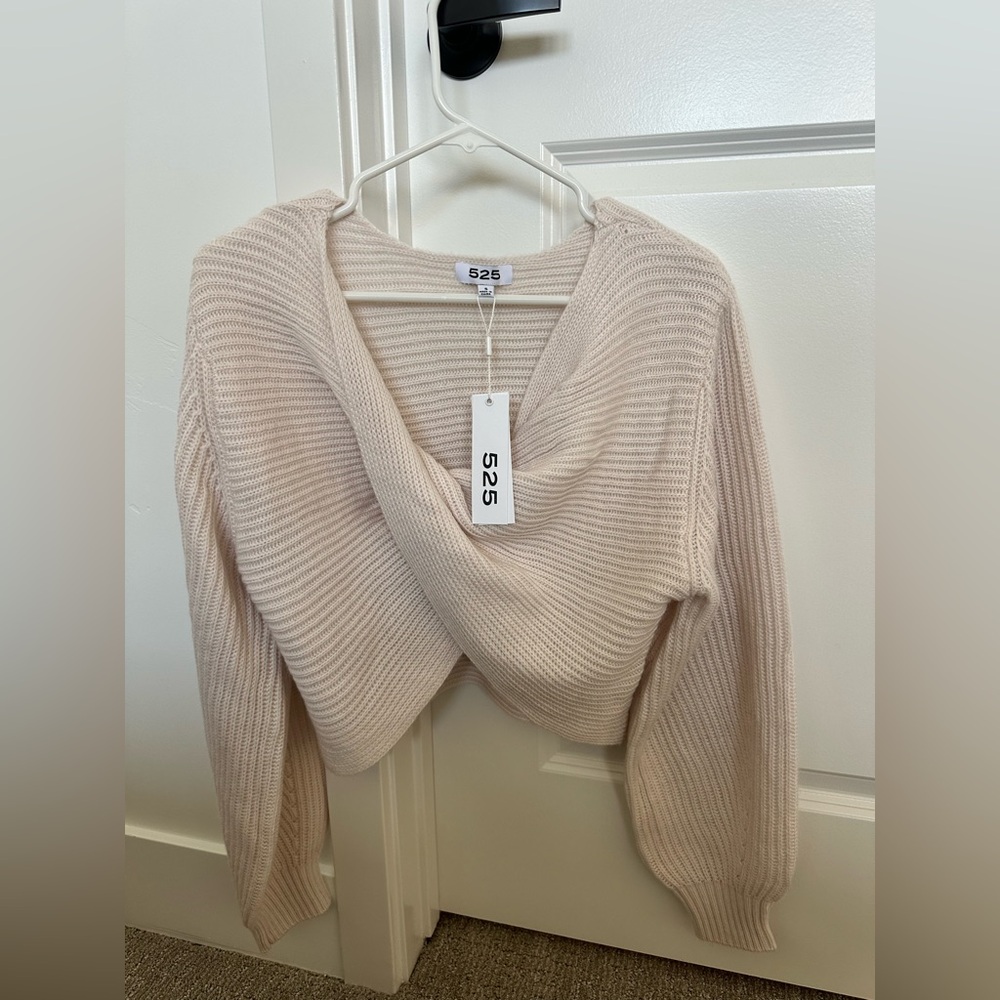 525 America Cream V-Neck Sweater